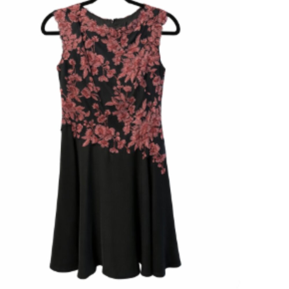 Tadashi Shoji Black Floral Lace Sleeveless Cocktail Dress Size 4